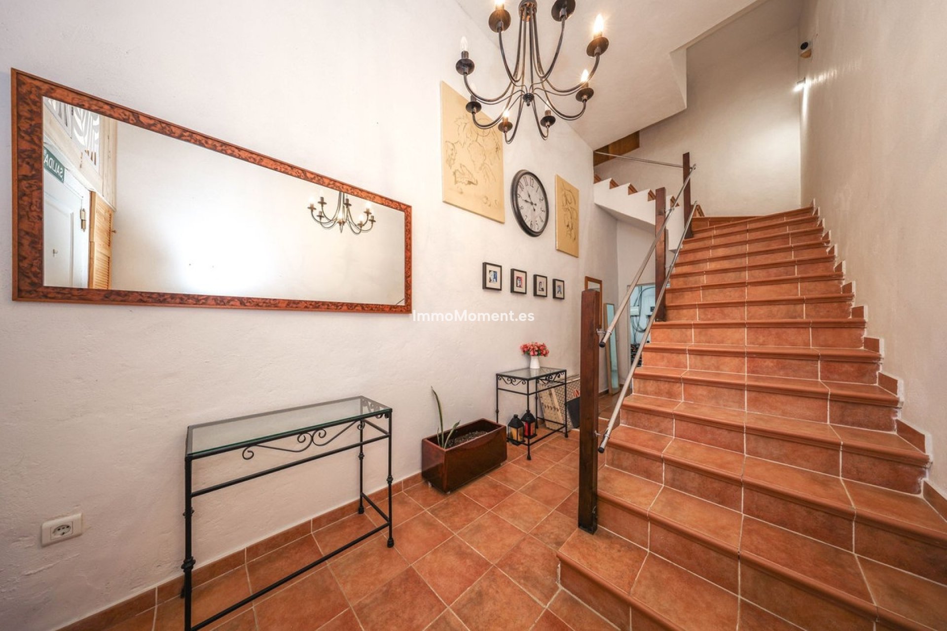 Bestaande woning - Rijtjeshuis - Binnenland  - Guaro