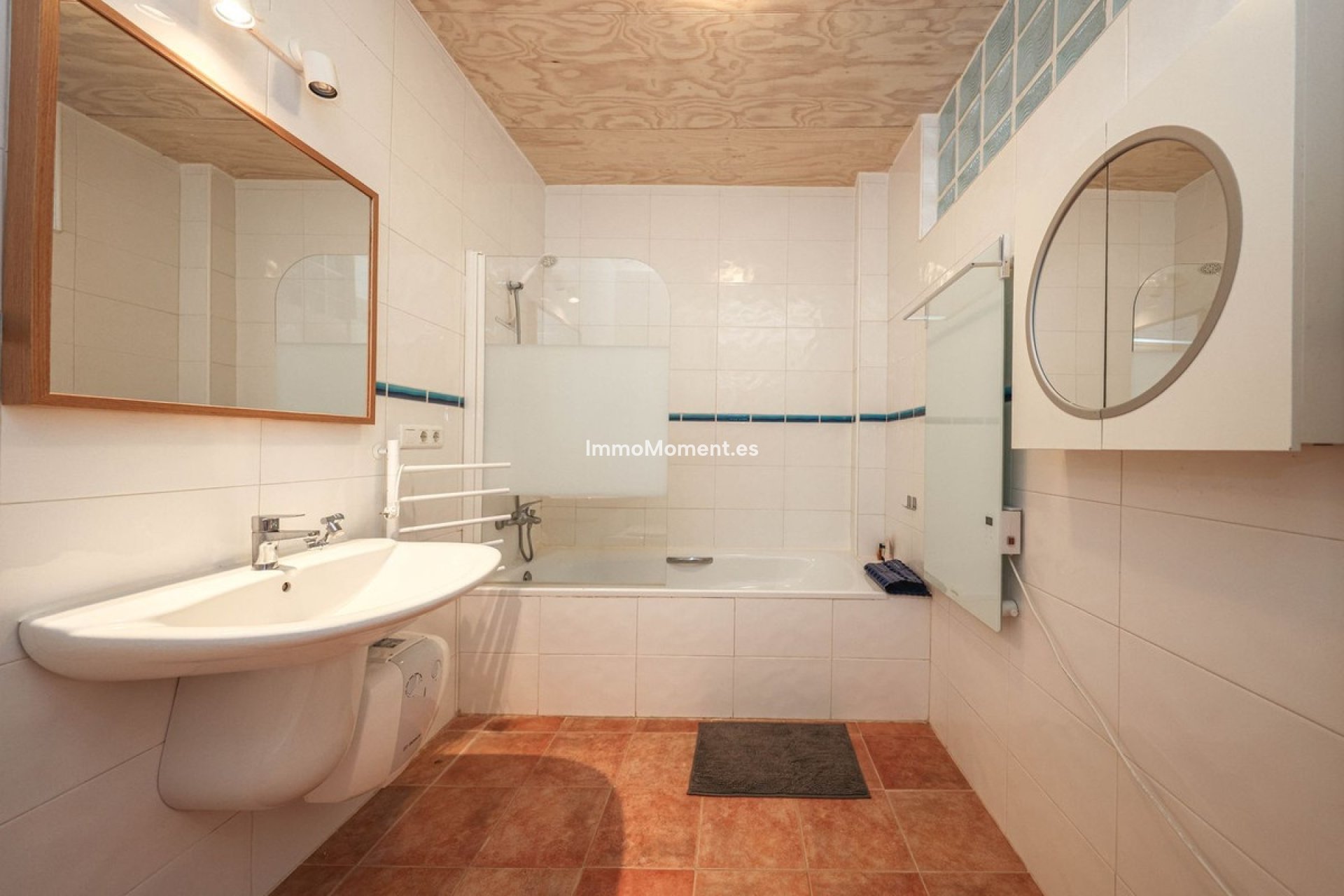 Bestaande woning - Rijtjeshuis - Binnenland  - Guaro