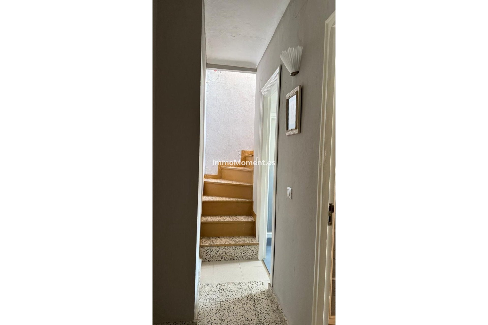 Bestaande woning - Rijtjeshuis - Binnenland  - Guaro