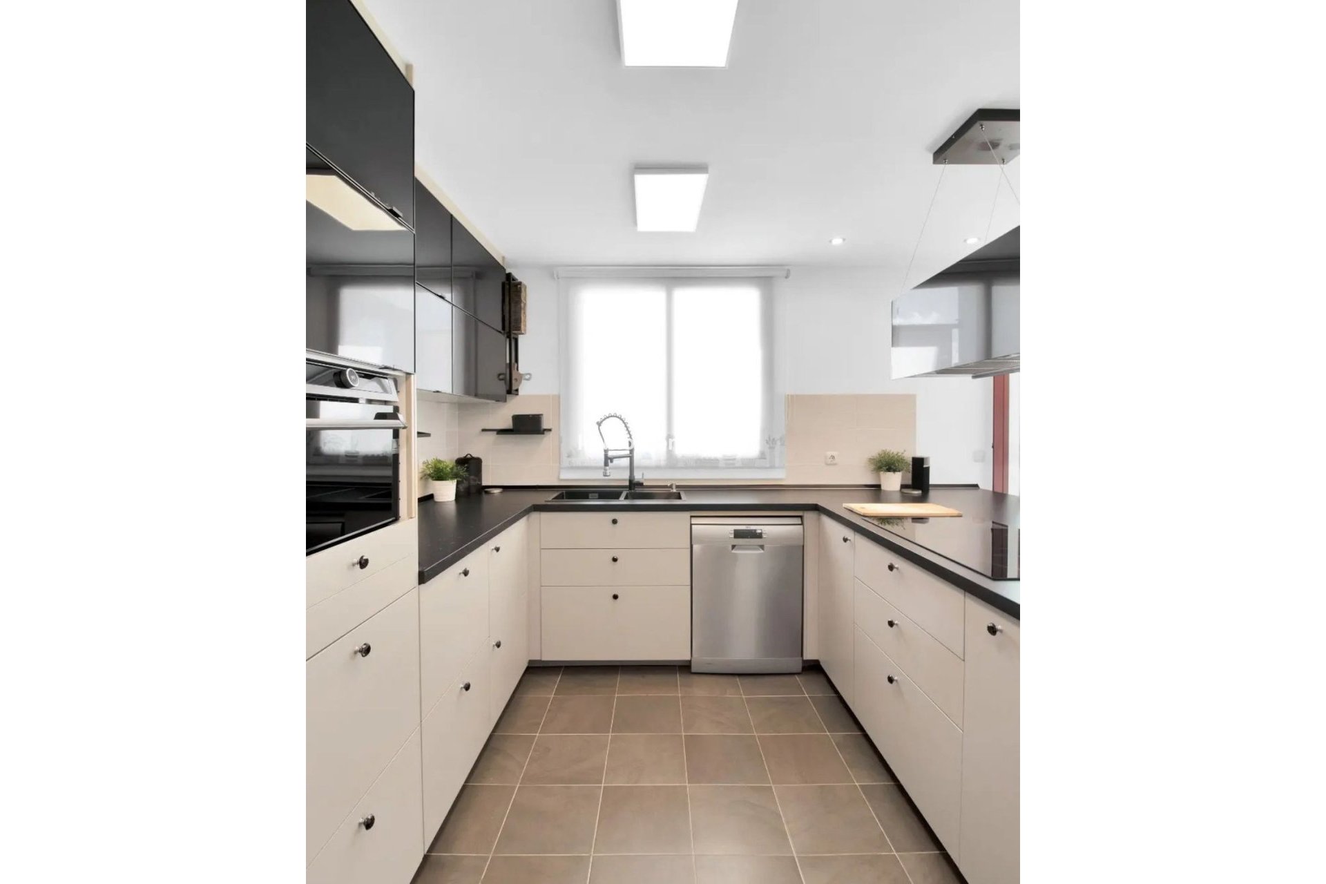 Bestaande woning - Rijtjeshuis - Casares - Doña Julia