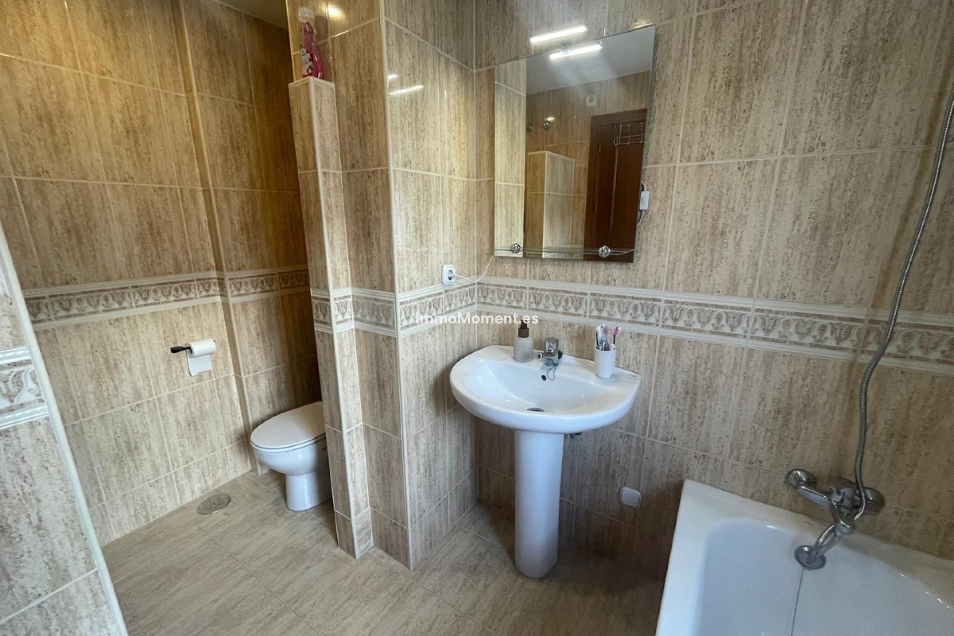 Bestaande woning - Rijtjeshuis - Estepona  - Atalaya