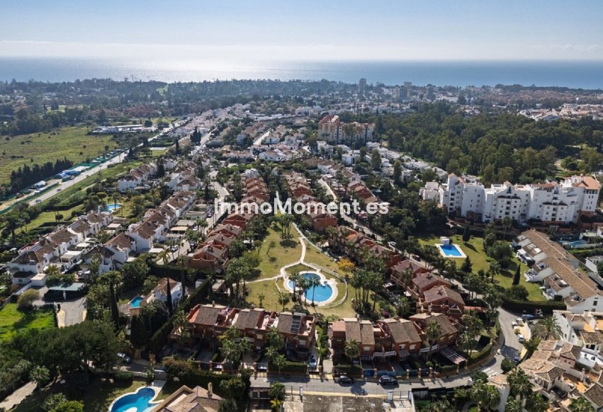 Bestaande woning - Rijtjeshuis - Estepona  - Atalaya