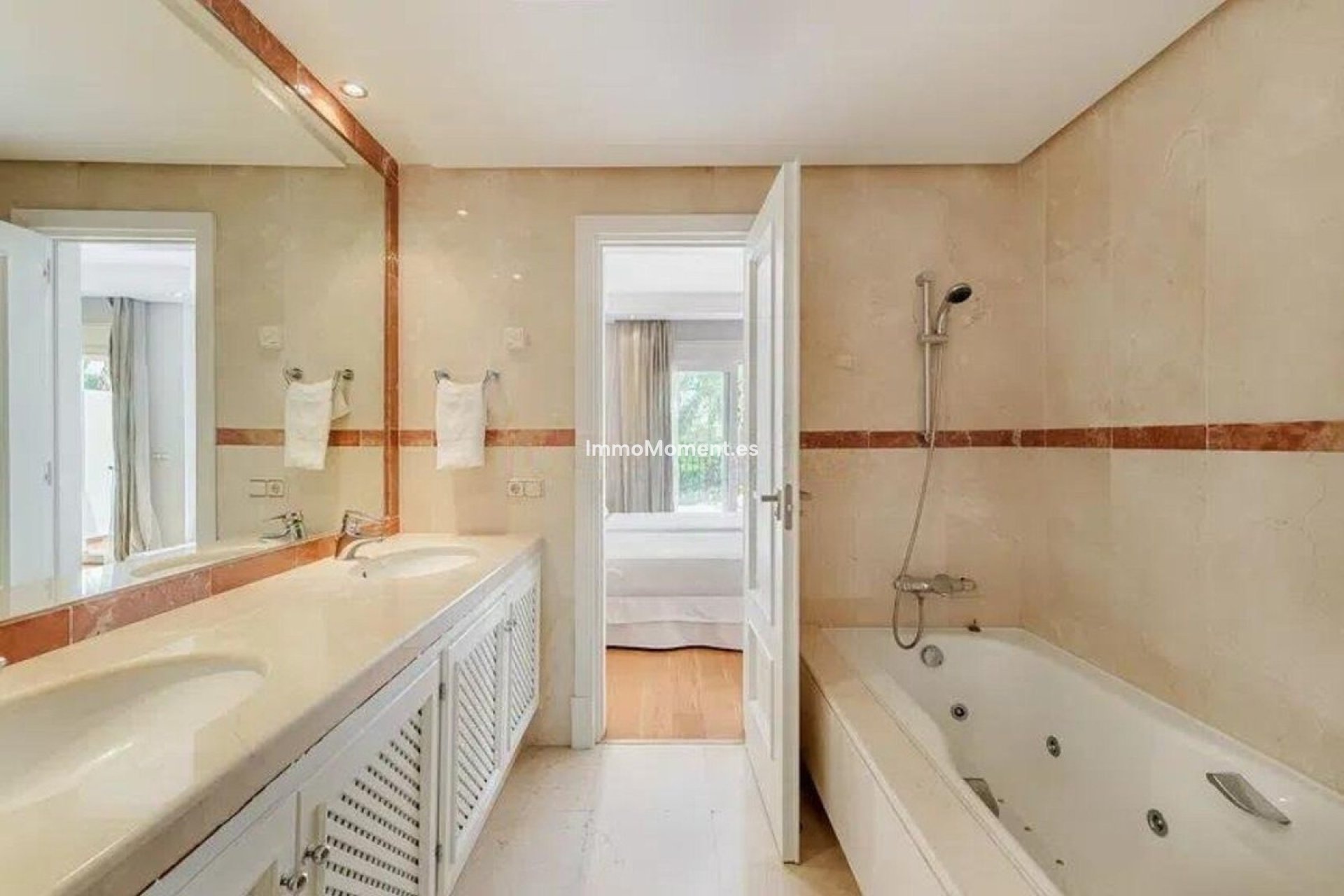 Bestaande woning - Rijtjeshuis - Estepona  - Costalita