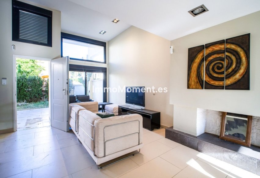 Bestaande woning - Rijtjeshuis - Estepona  - Estepona Centro