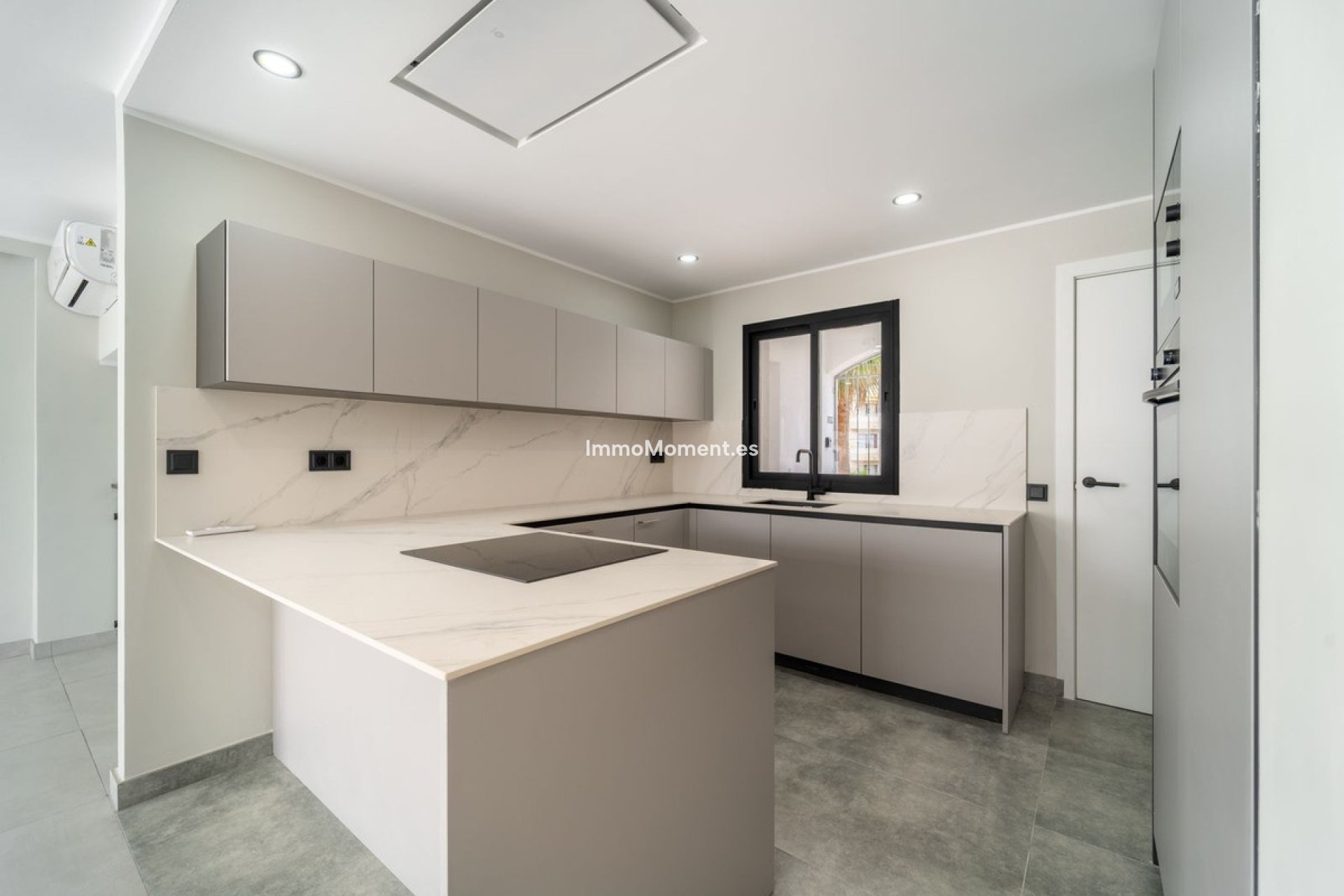 Bestaande woning - Rijtjeshuis - Estepona  - Estepona Centro