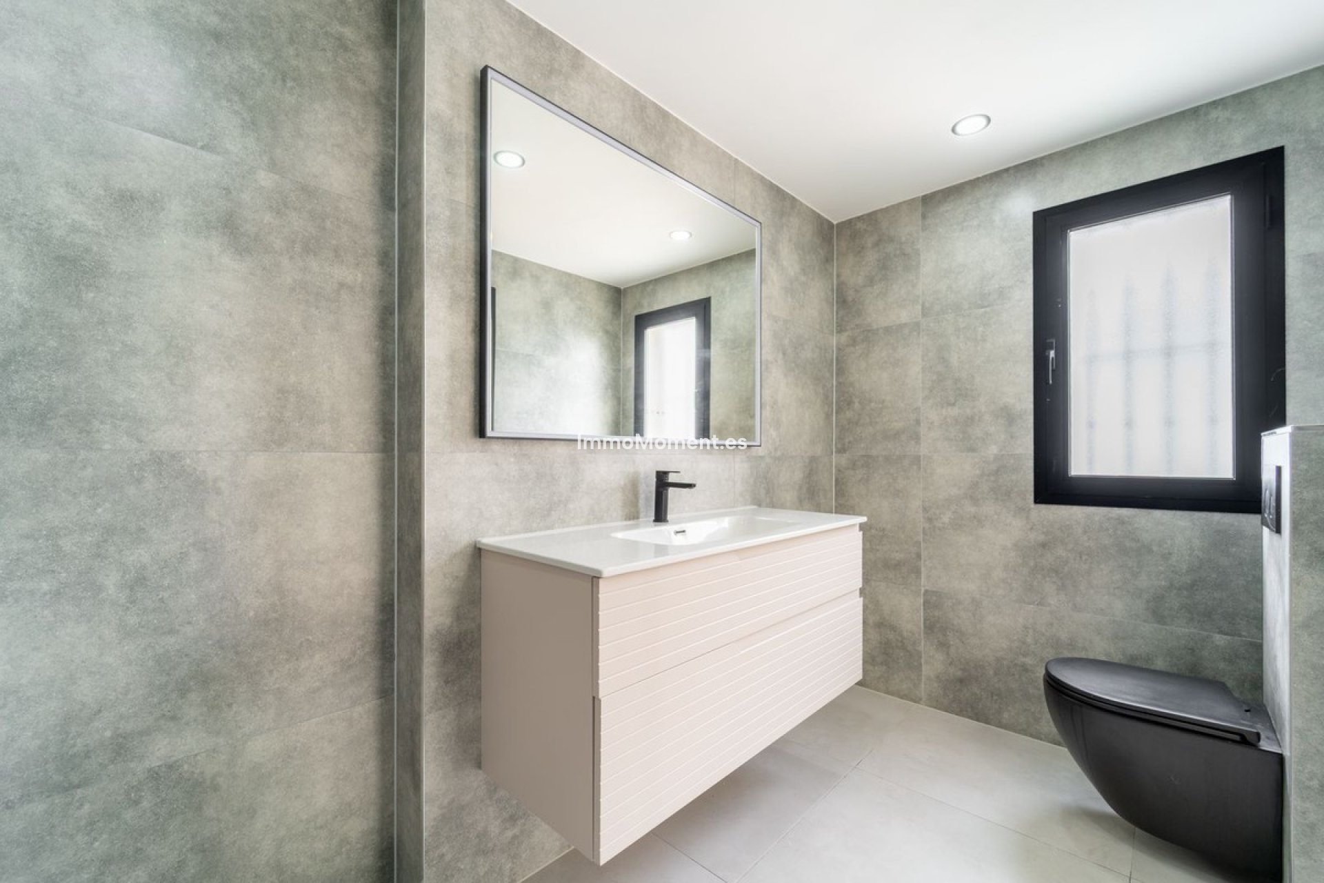 Bestaande woning - Rijtjeshuis - Estepona  - Estepona Centro