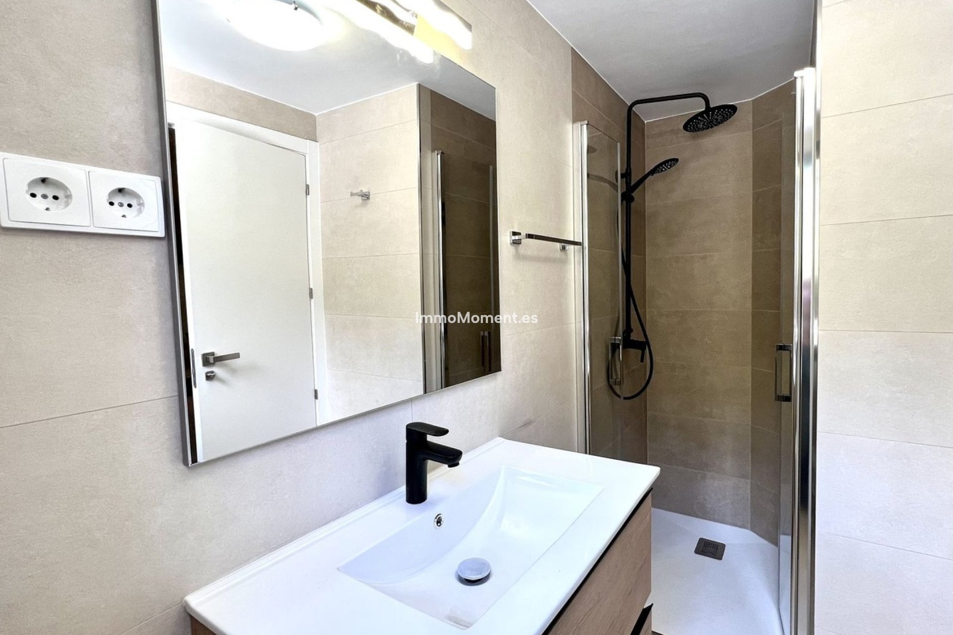 Bestaande woning - Rijtjeshuis - Estepona  - Estepona Centro