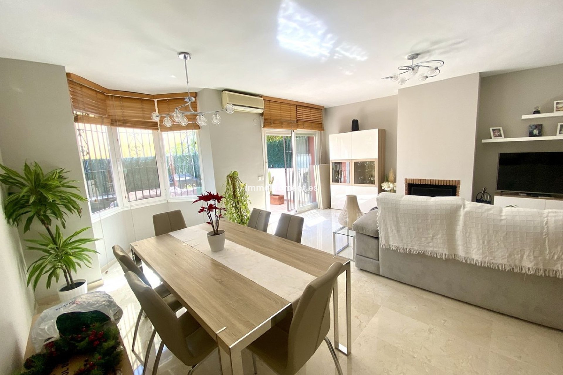 Bestaande woning - Rijtjeshuis - Estepona  - Estepona Centro