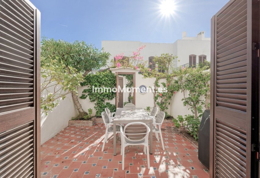 Bestaande woning - Rijtjeshuis - Estepona  - Estepona Centro