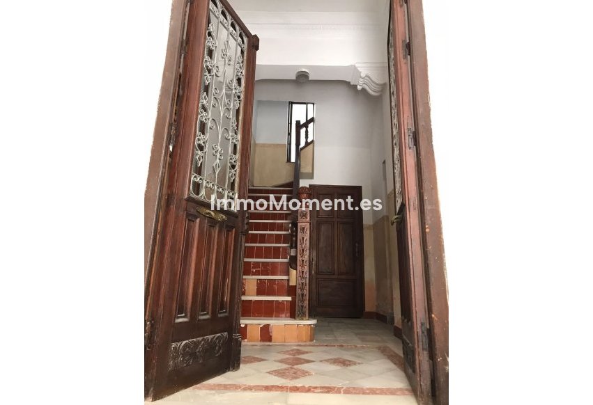 Bestaande woning - Rijtjeshuis - Estepona  - Estepona Centro
