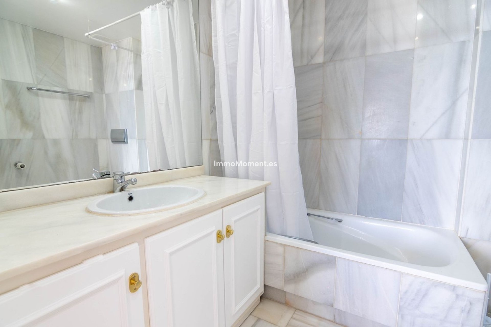 Bestaande woning - Rijtjeshuis - Estepona  - Estepona Centro
