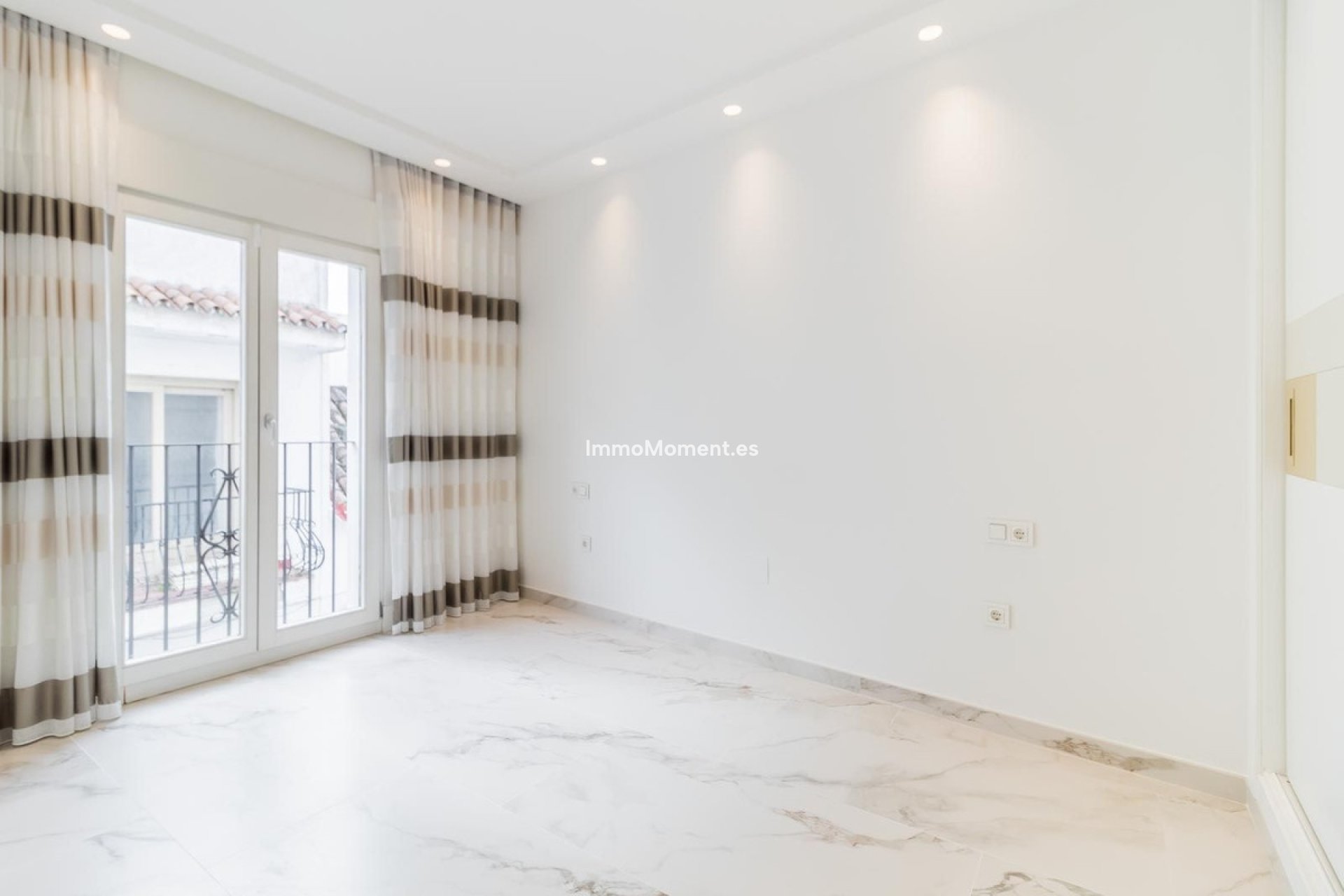 Bestaande woning - Rijtjeshuis - Estepona  - Estepona Centro