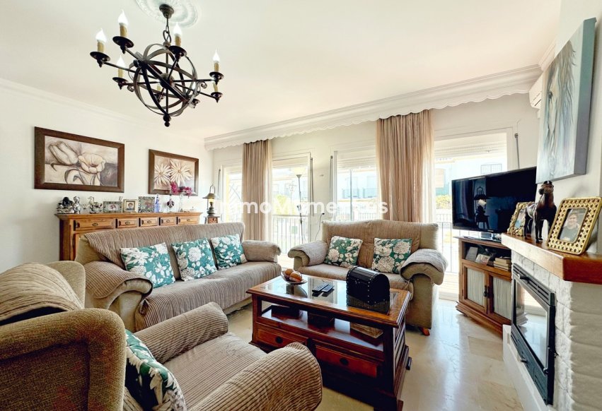 Bestaande woning - Rijtjeshuis - Estepona  - Estepona Centro