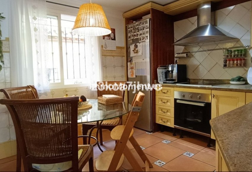 Bestaande woning - Rijtjeshuis - Estepona  - Estepona Centro