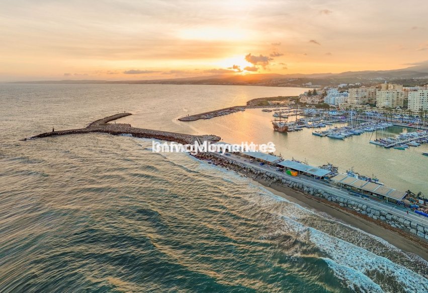 Bestaande woning - Rijtjeshuis - Estepona  - Estepona Centro