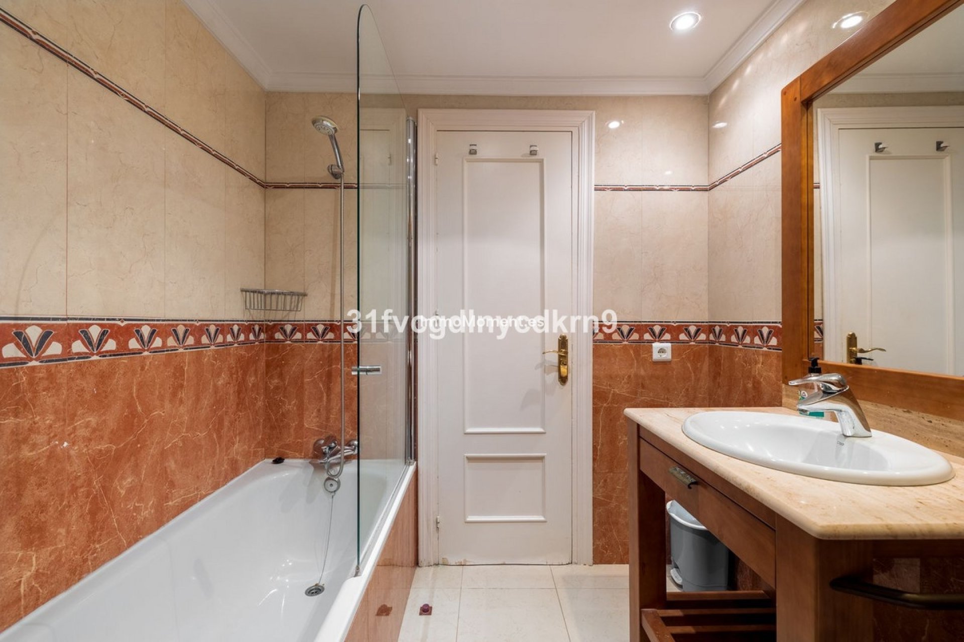 Bestaande woning - Rijtjeshuis - Estepona  - Estepona Centro