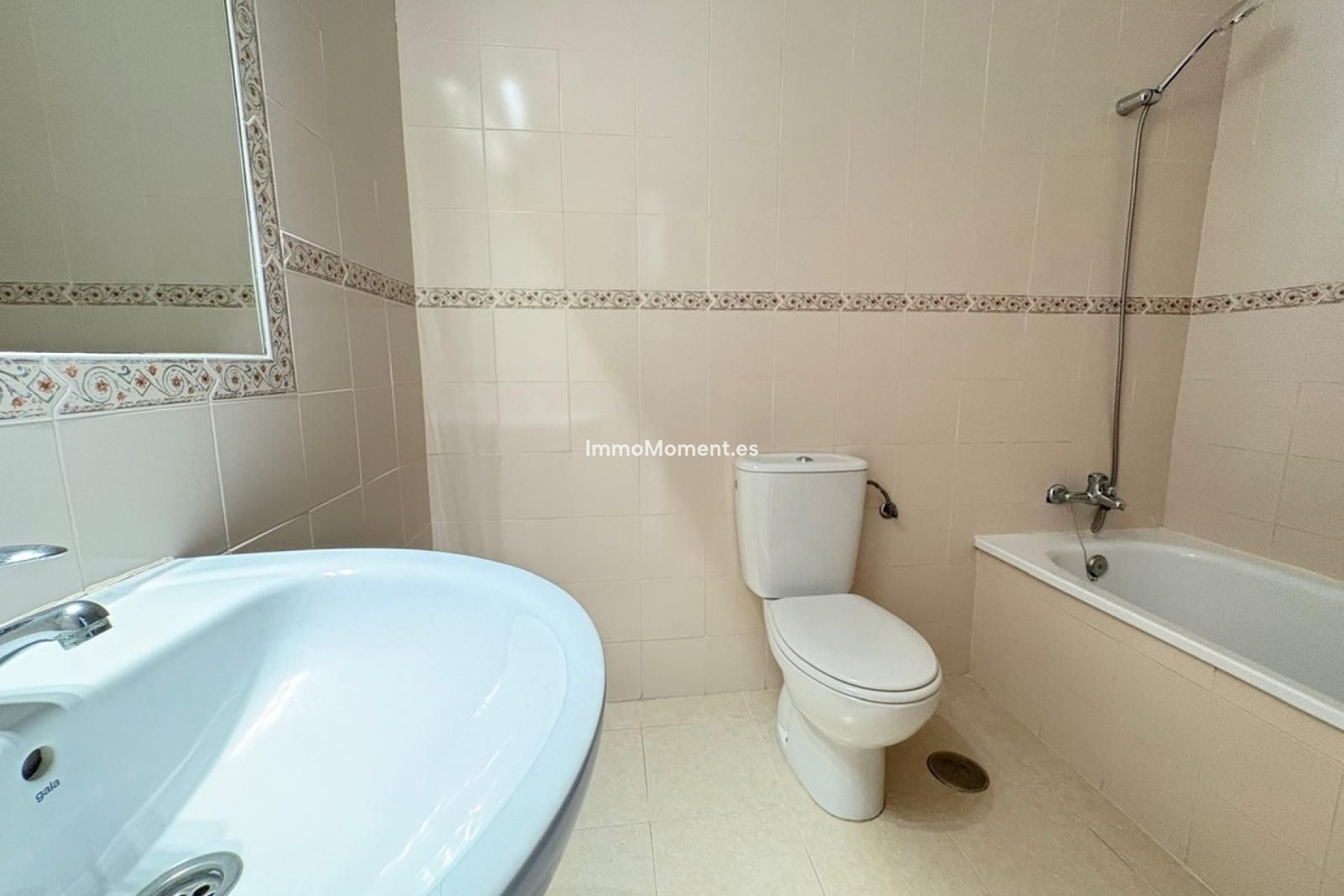 Bestaande woning - Rijtjeshuis - Estepona  - Estepona Centro
