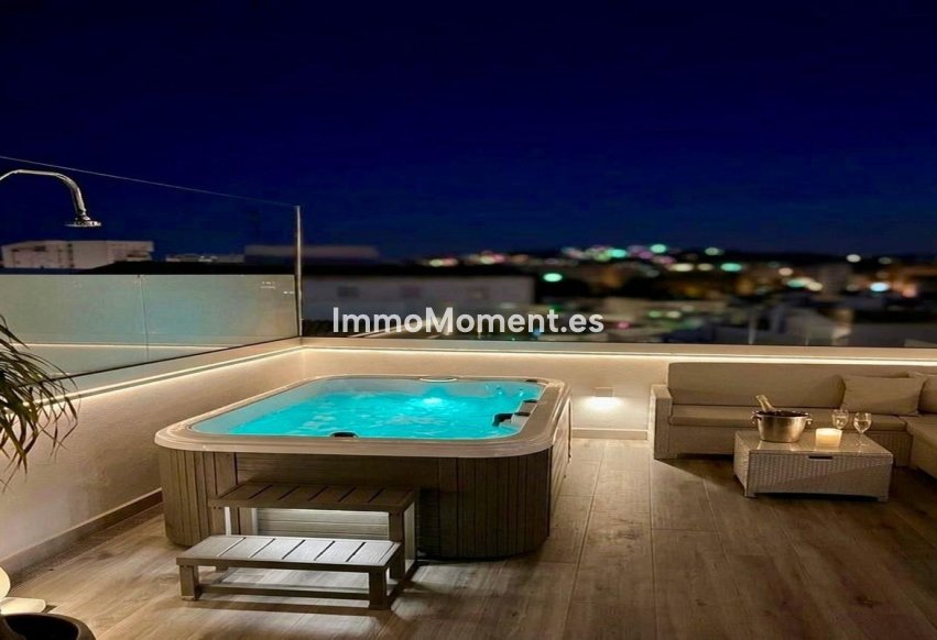 Bestaande woning - Rijtjeshuis - Estepona  - Estepona Centro