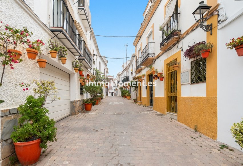 Bestaande woning - Rijtjeshuis - Estepona  - Estepona Centro