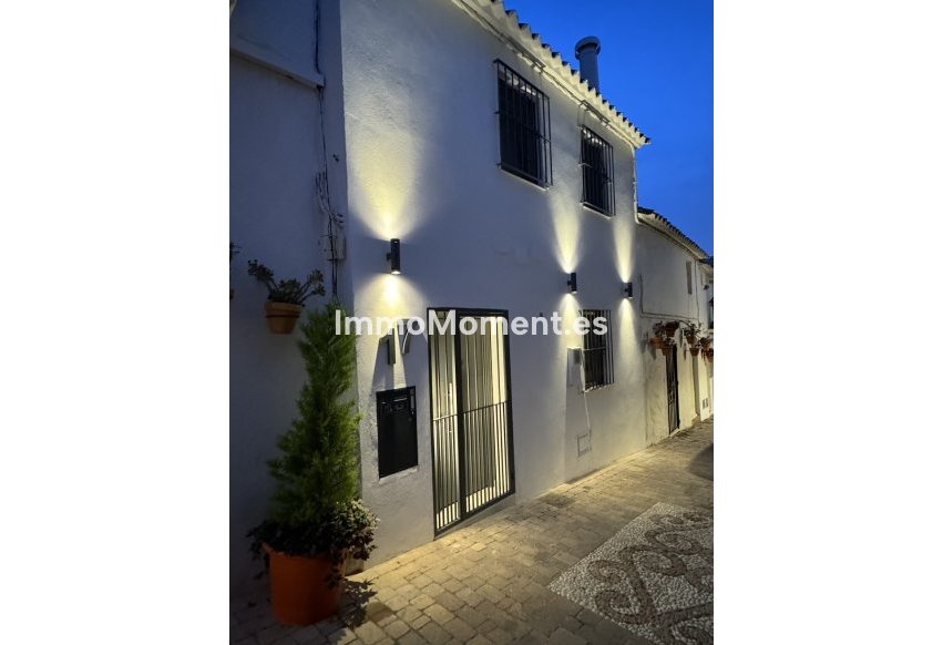 Bestaande woning - Rijtjeshuis - Estepona  - Estepona Centro