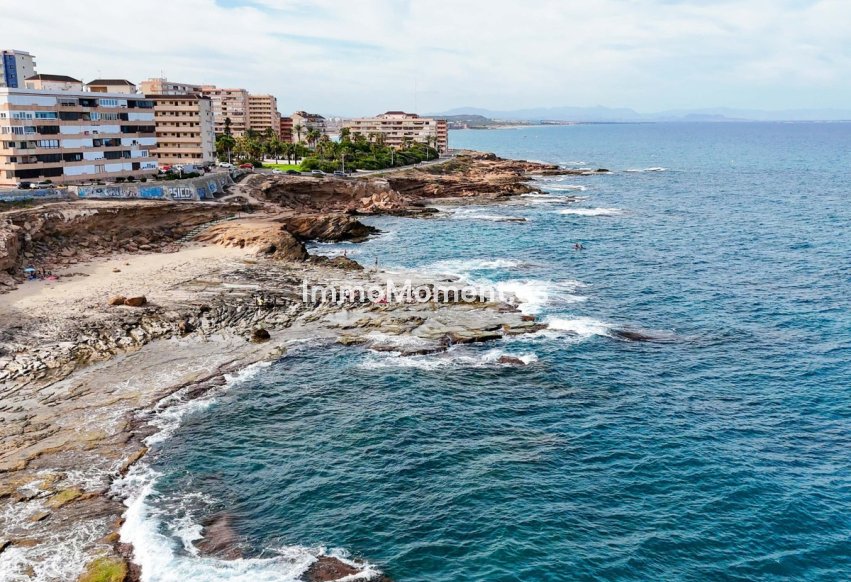Bestaande woning - Rijtjeshuis - Torrevieja - Playa De La Mata