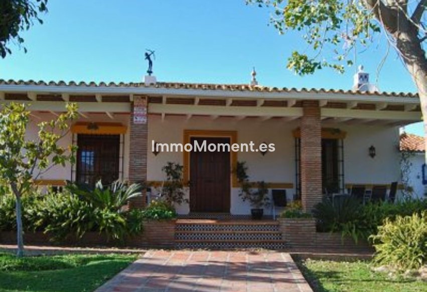 Bestaande woning - Villa - Binnenland  - Alhaurín de la Torre