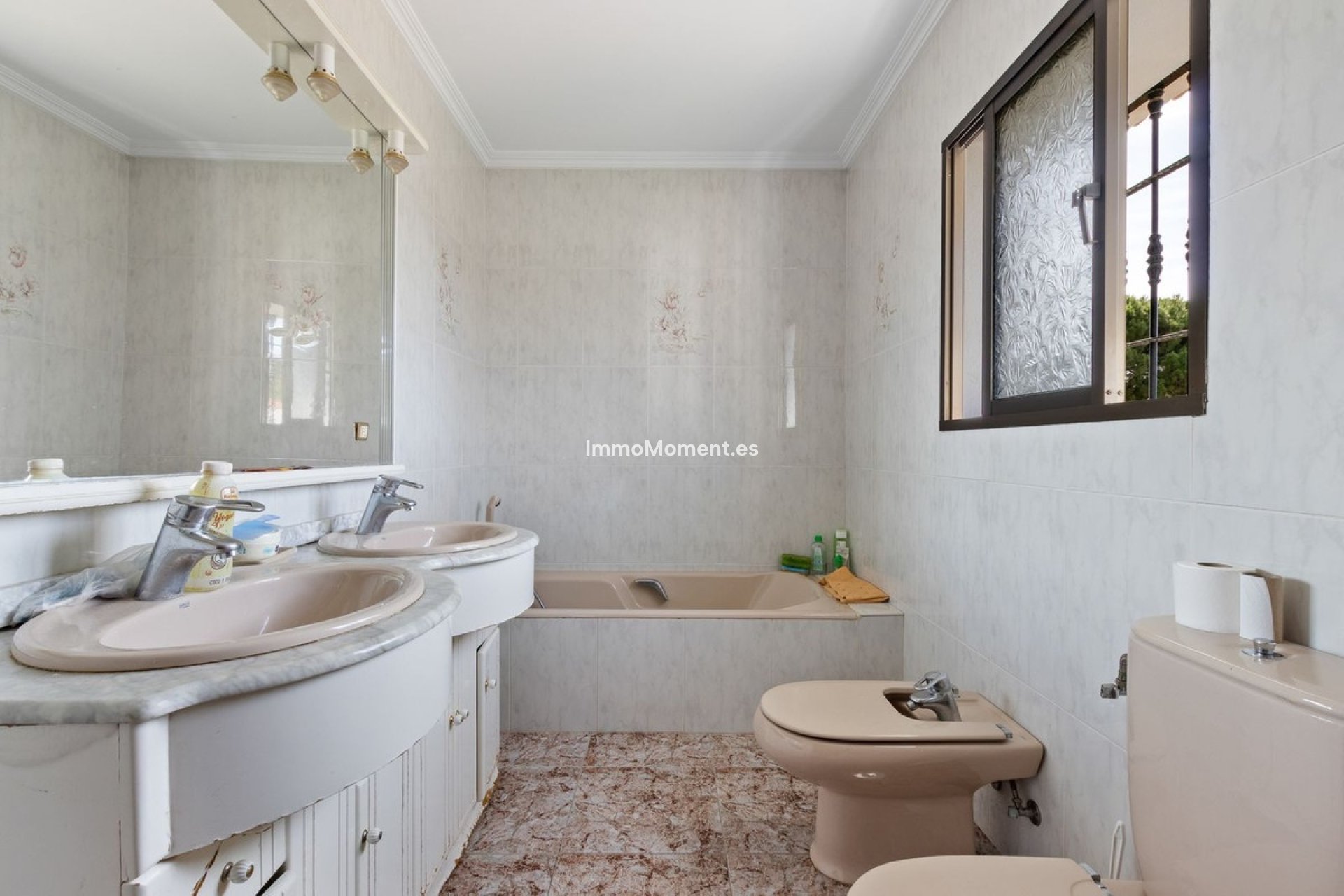 Bestaande woning - Villa - Binnenland  - Alhaurín de la Torre