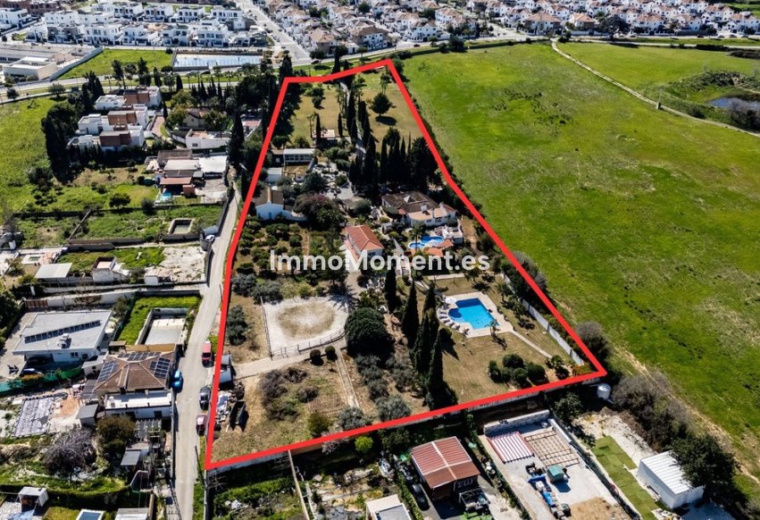 Bestaande woning - Villa - Binnenland  - Alhaurín de la Torre