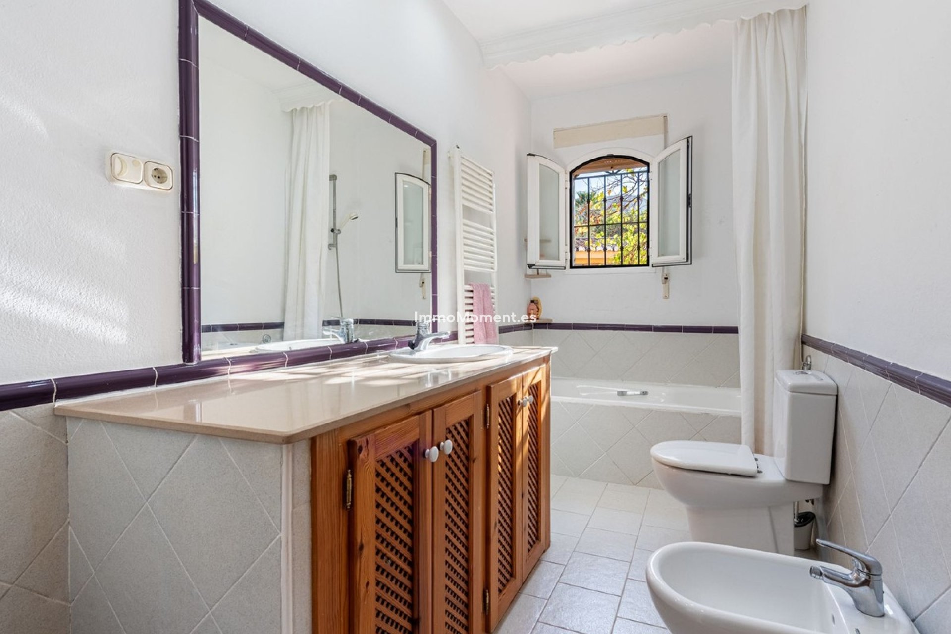 Bestaande woning - Villa - Binnenland  - Alhaurín de la Torre