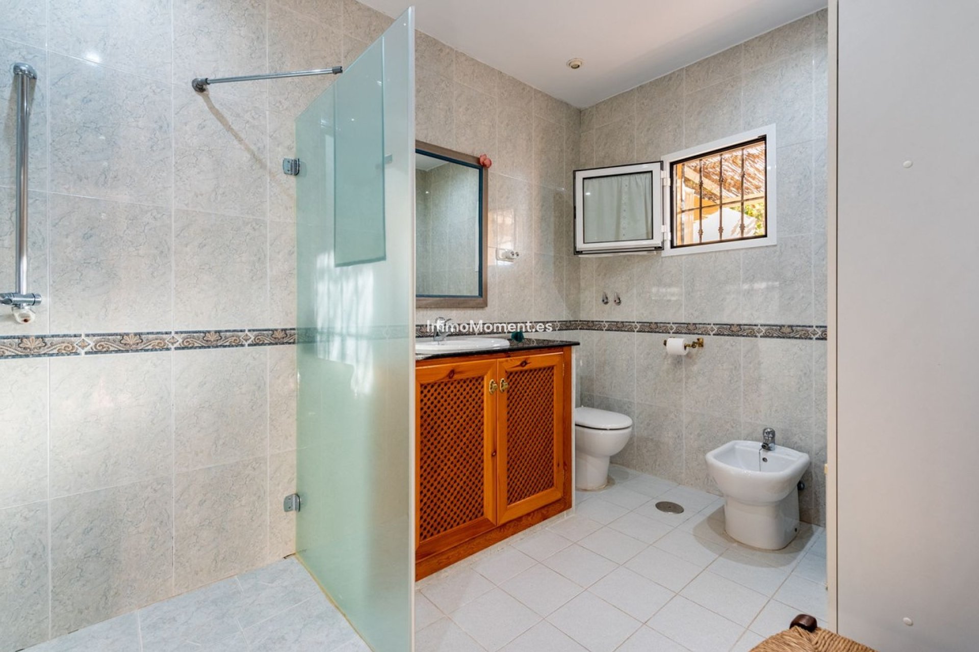 Bestaande woning - Villa - Binnenland  - Alhaurín de la Torre