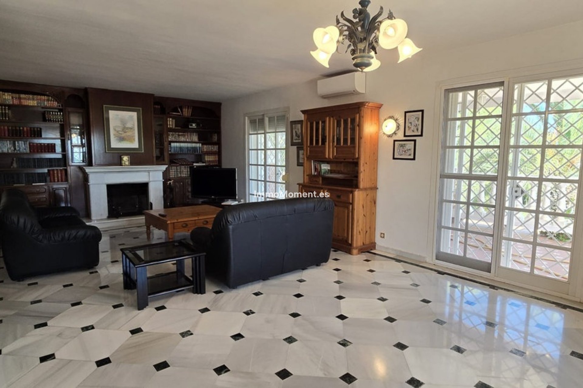 Bestaande woning - Villa - Binnenland  - Alhaurín de la Torre