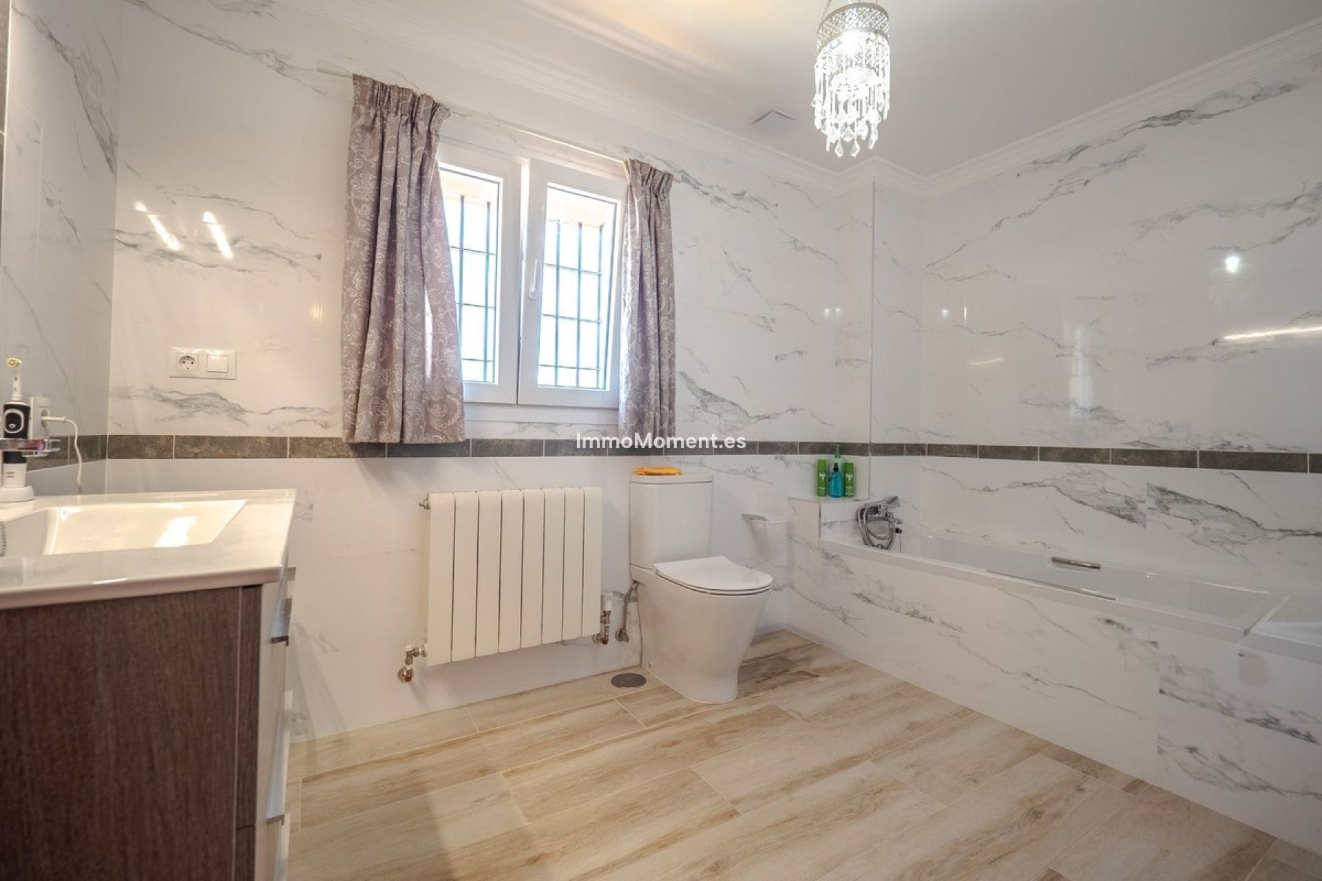 Bestaande woning - Villa - Binnenland  - Alhaurín el Grande Centro