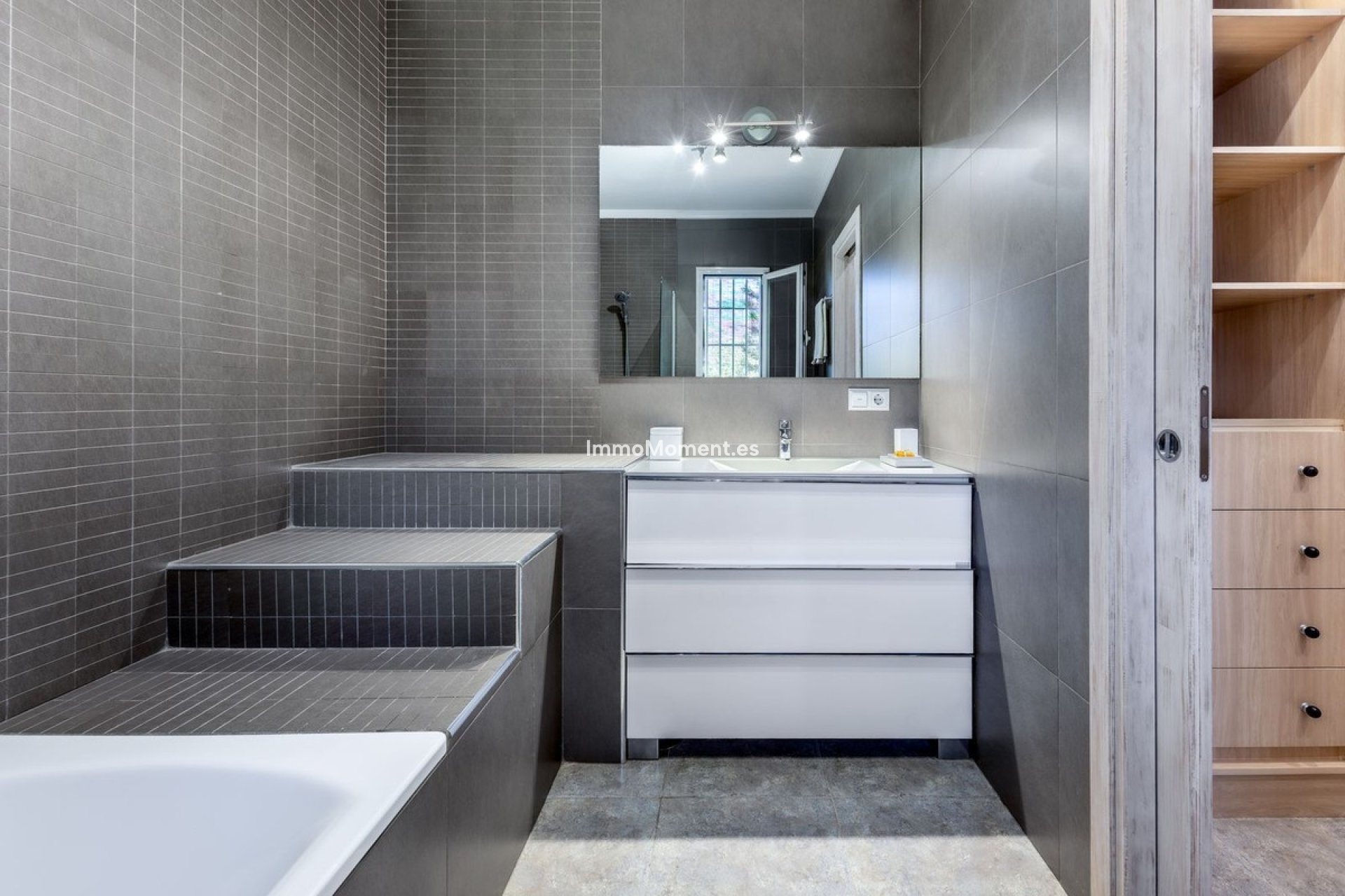 Bestaande woning - Villa - Binnenland  - Alhaurín el Grande Centro