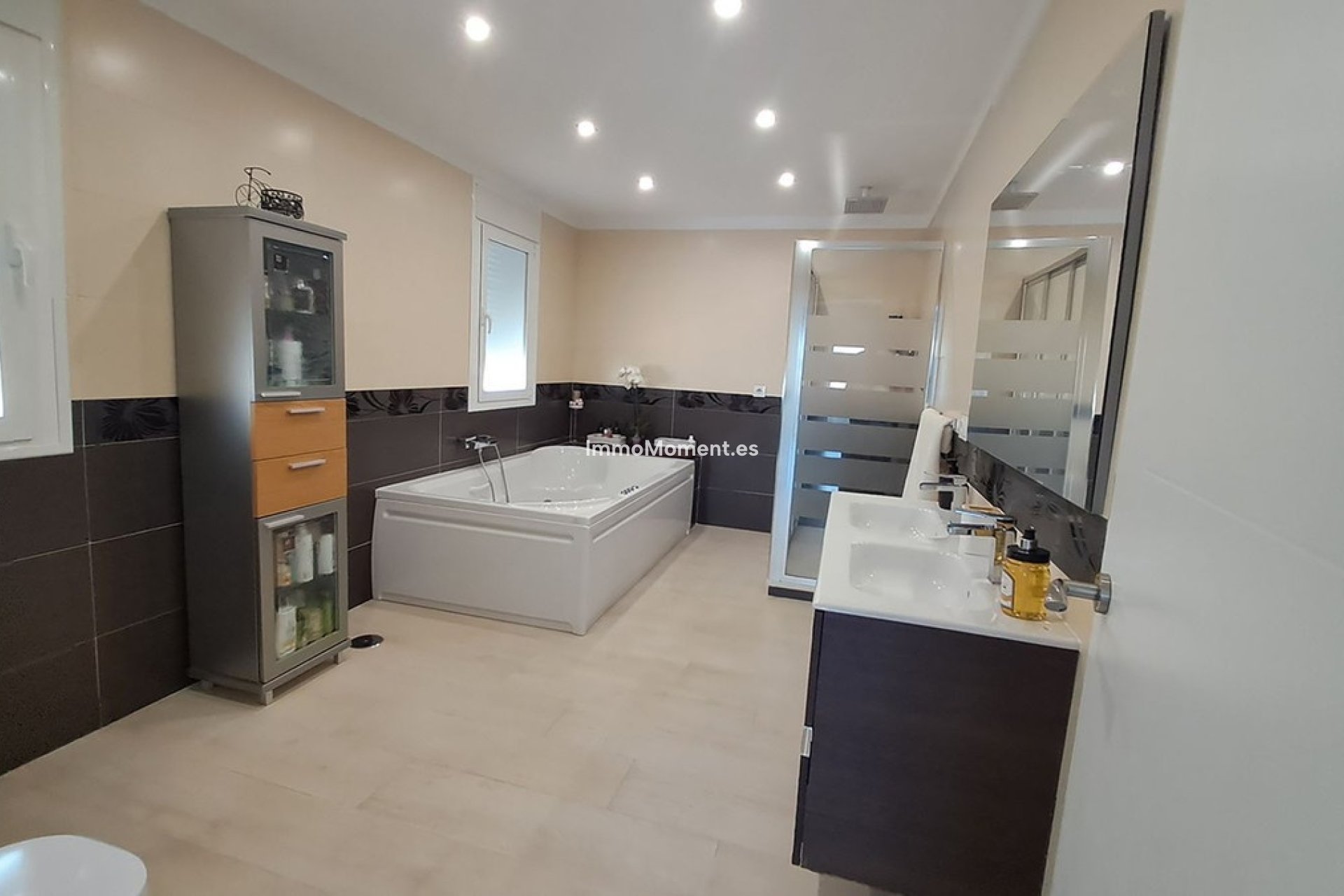 Bestaande woning - Villa - Binnenland  - Alhaurín el Grande Centro