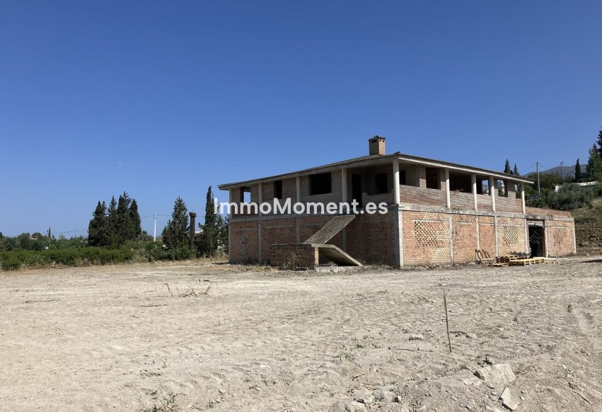 Bestaande woning - Villa - Binnenland  - Alhaurín el Grande Centro