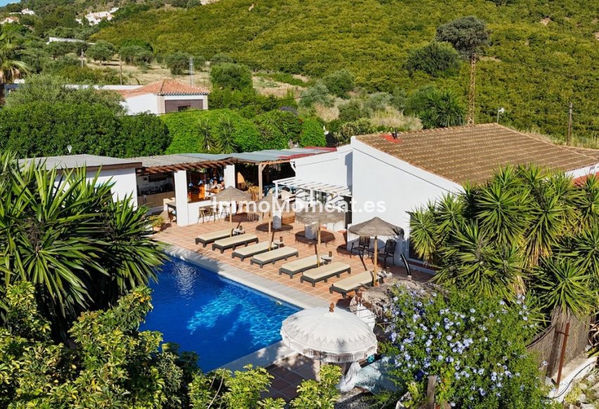 Bestaande woning - Villa - Binnenland  - Alhaurín el Grande Centro