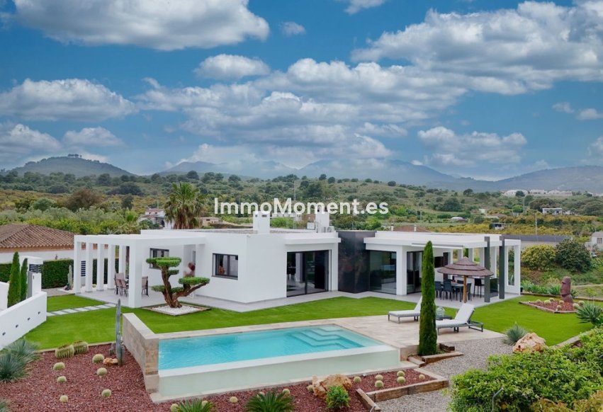 Bestaande woning - Villa - Binnenland  - Alhaurín el Grande Centro