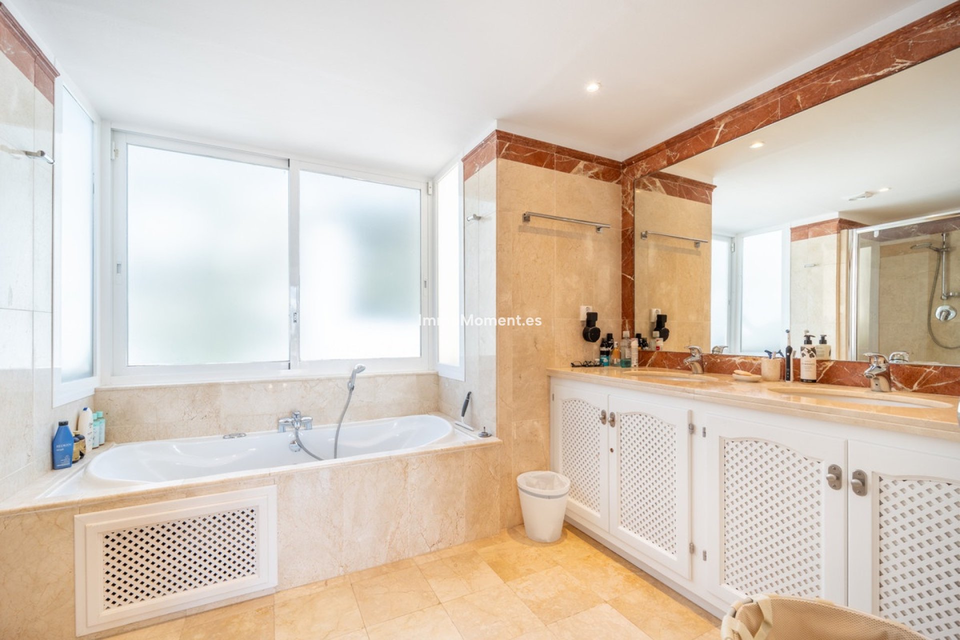 Bestaande woning - Villa - Binnenland  - Istán