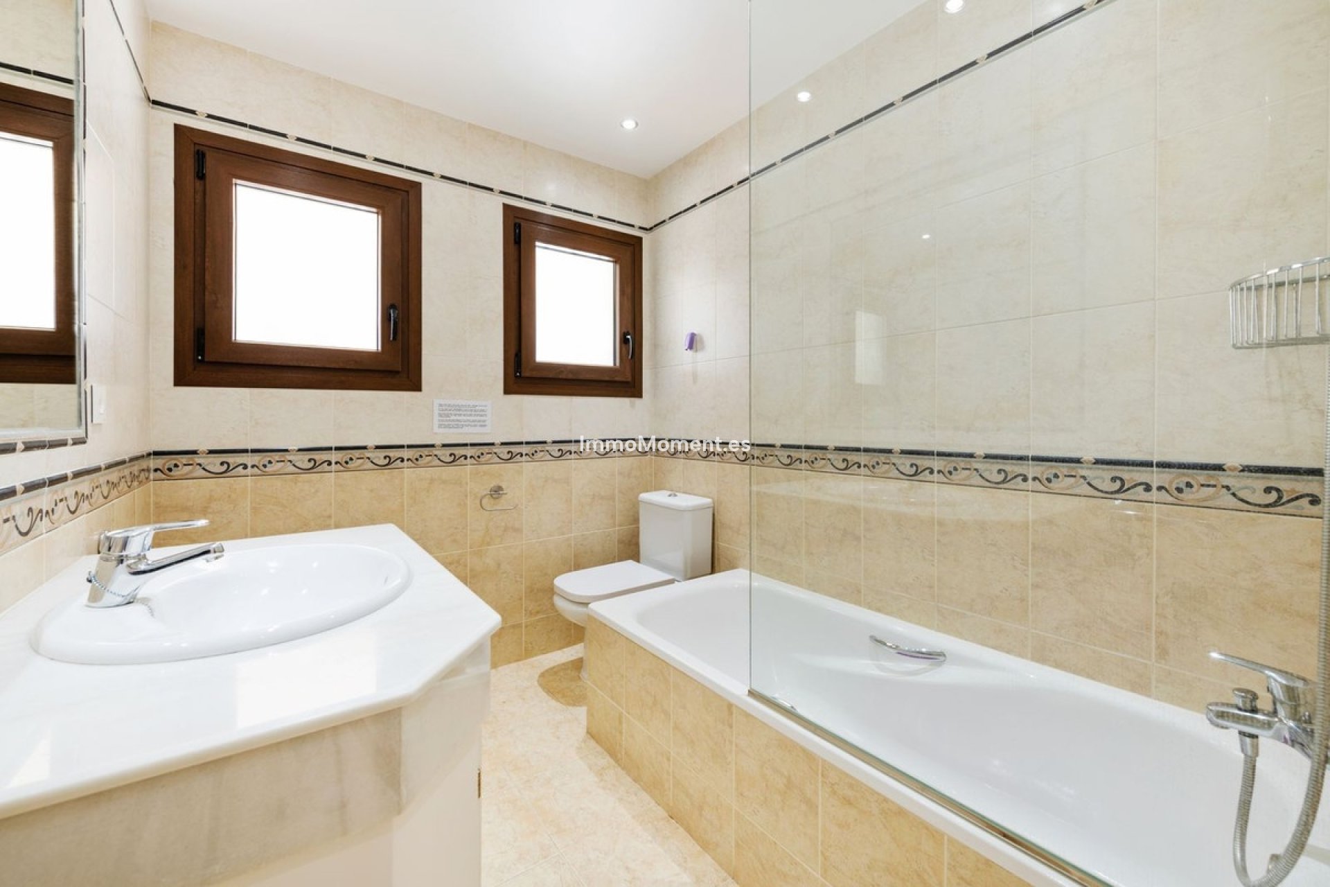 Bestaande woning - Villa - Estepona  - Atalaya