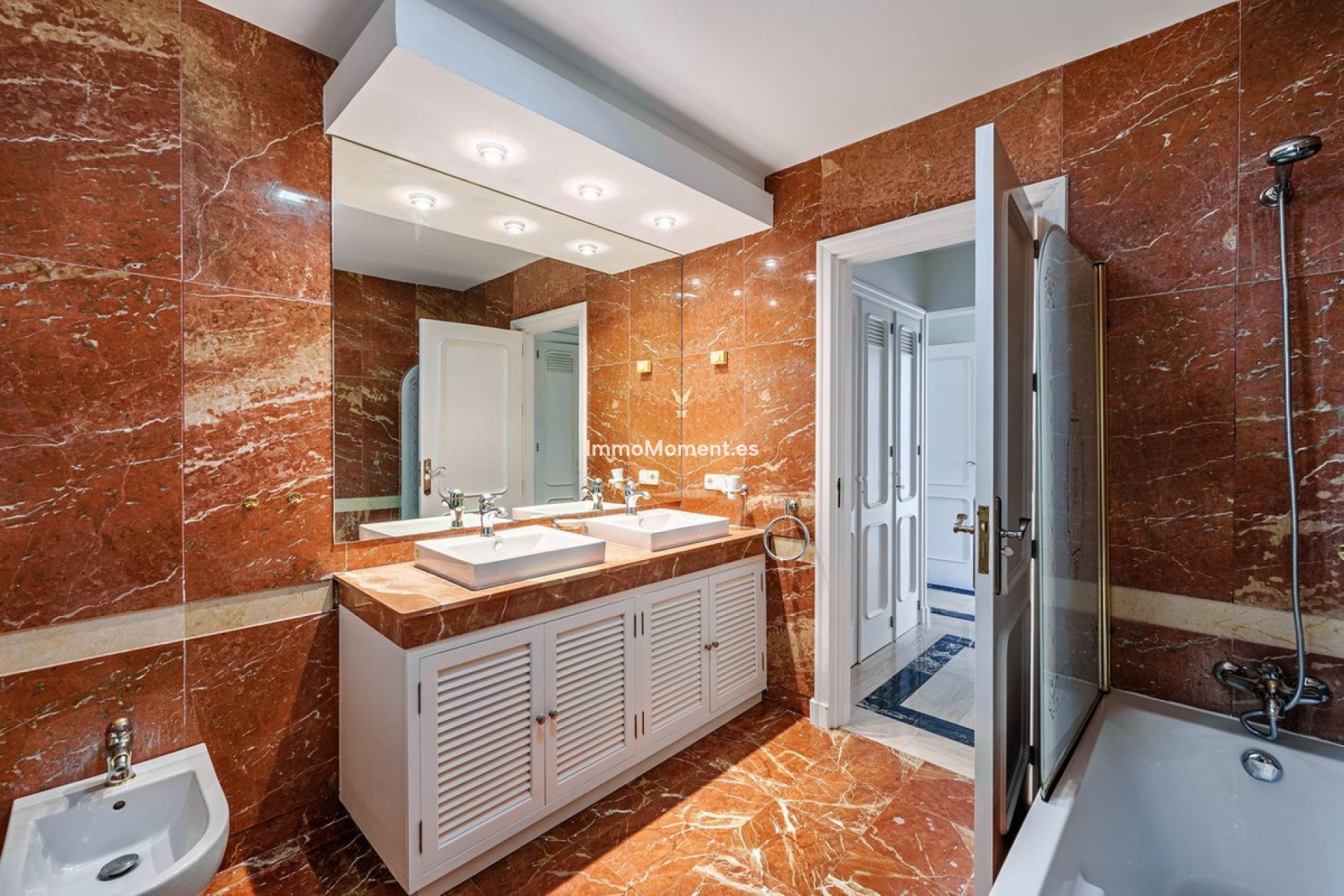 Bestaande woning - Villa - Estepona  - Benamara