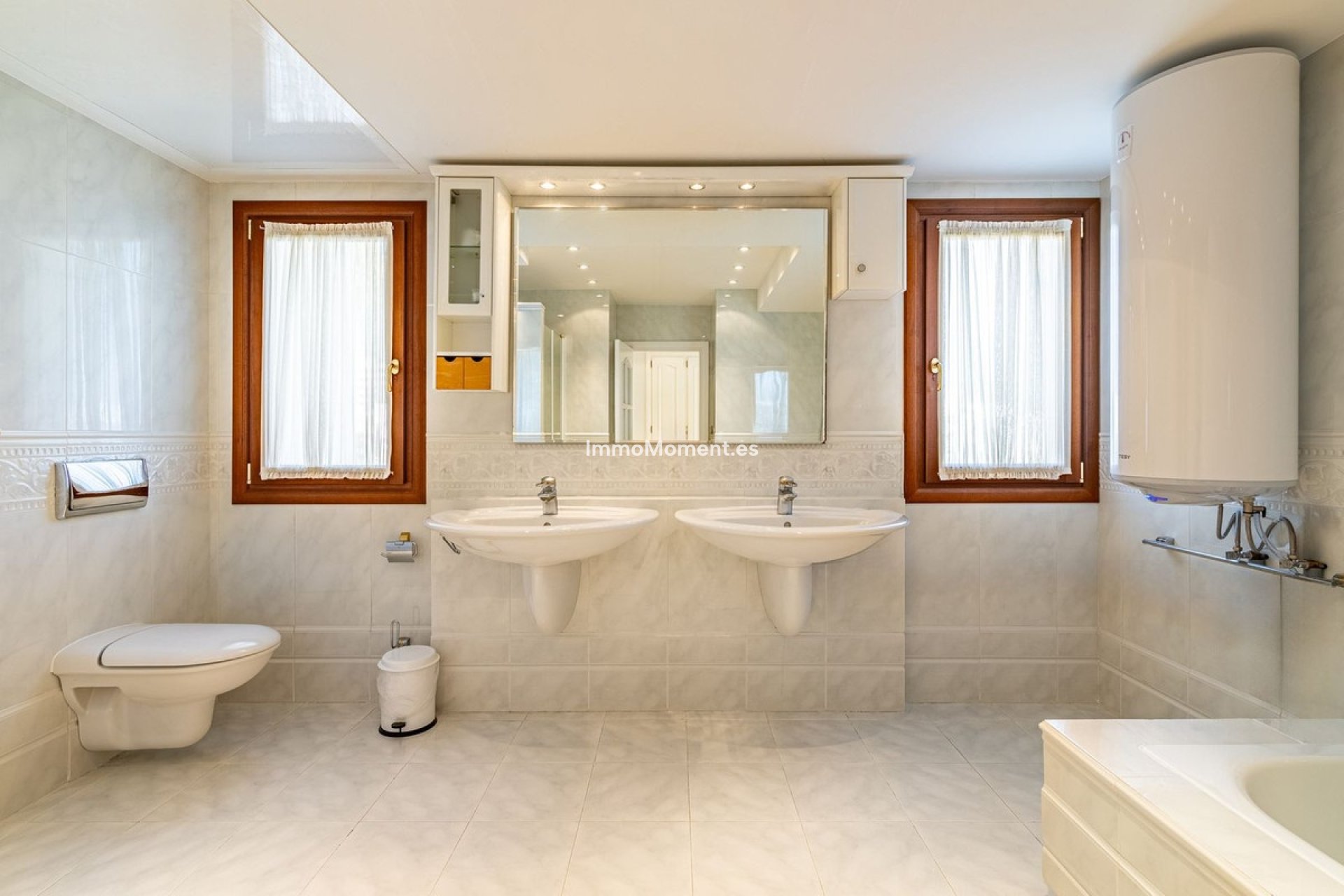 Bestaande woning - Villa - Estepona  - Cancelada