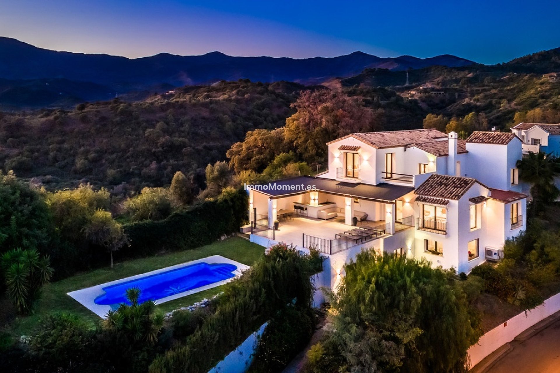 Bestaande woning - Villa - Estepona  - Estepona Centro