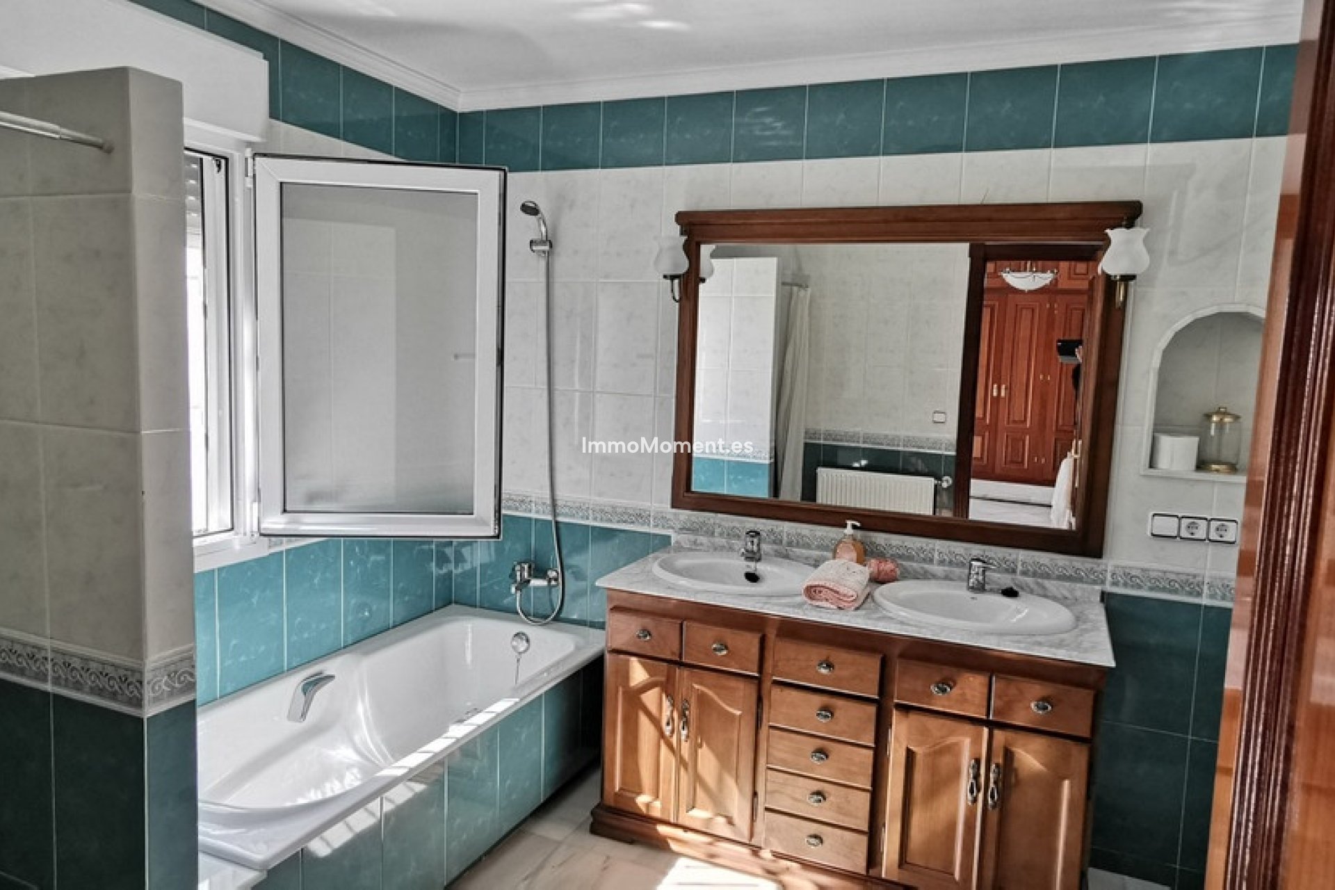 Bestaande woning - Villa - Estepona  - Estepona Centro