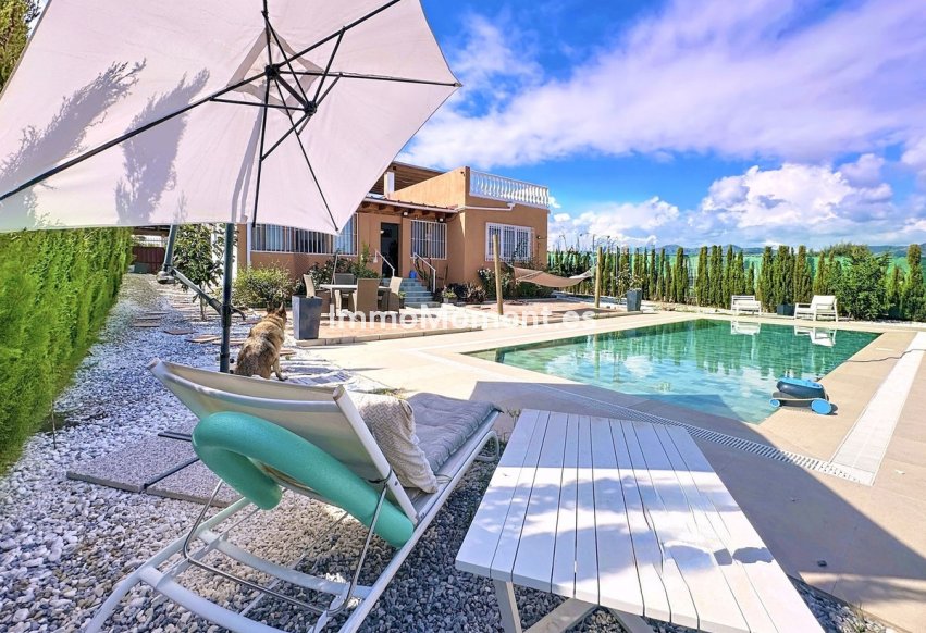 Bestaande woning - Villa - Estepona  - Estepona Centro