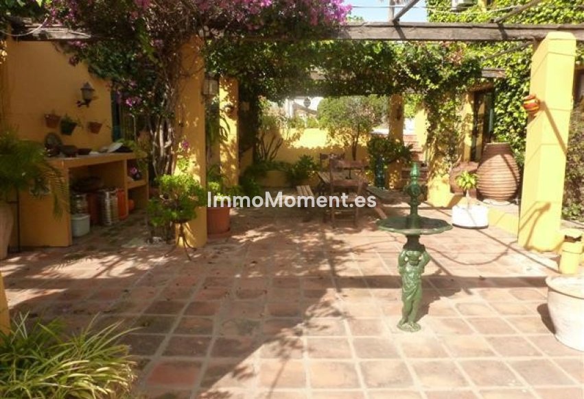 Bestaande woning - Villa - Estepona  - Estepona Centro