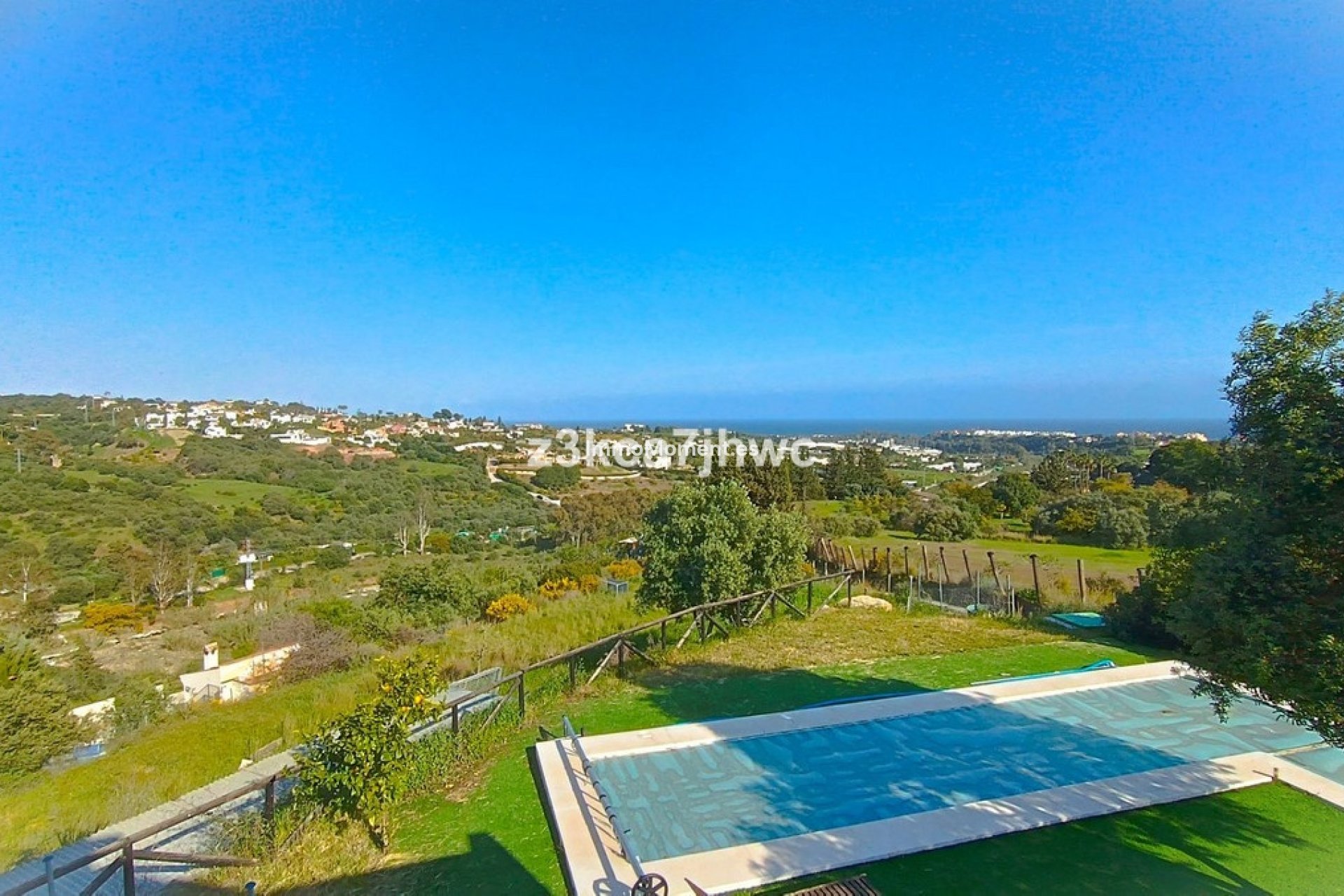 Bestaande woning - Villa - Estepona  - Estepona Centro