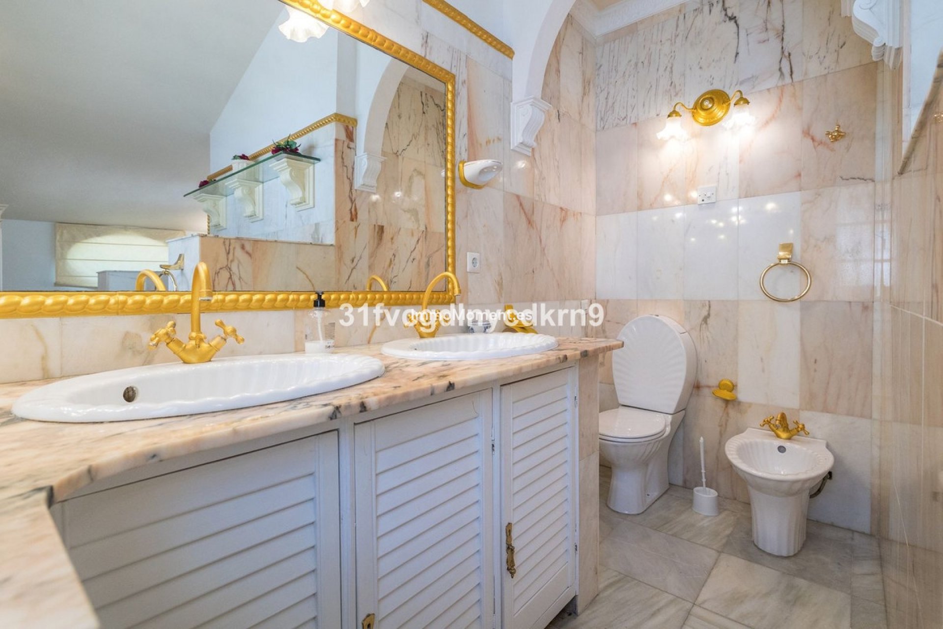 Bestaande woning - Villa - Estepona  - Estepona Centro