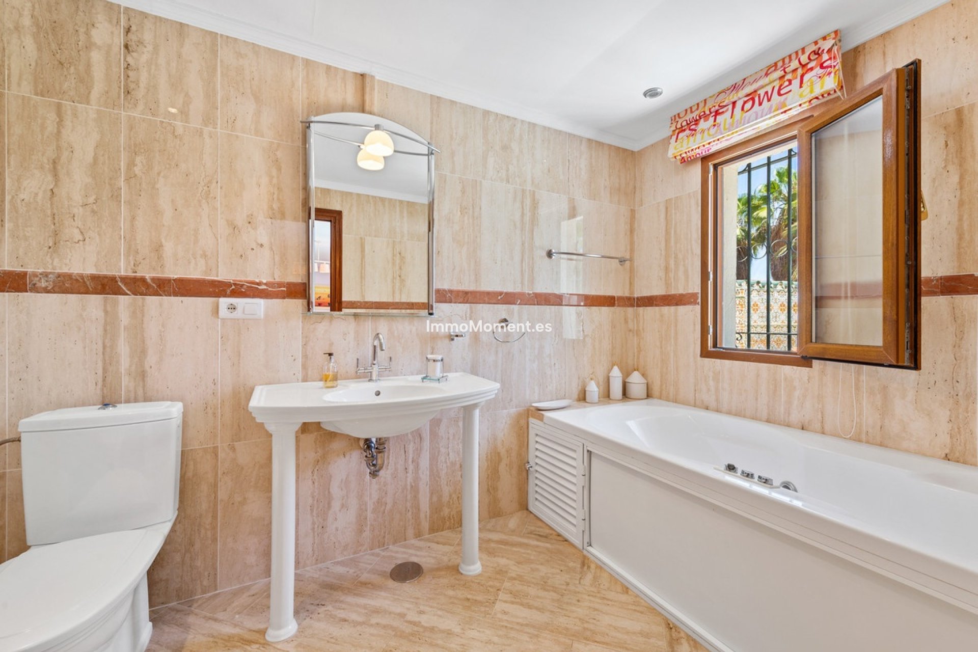 Bestaande woning - Villa - Estepona  - Estepona Centro