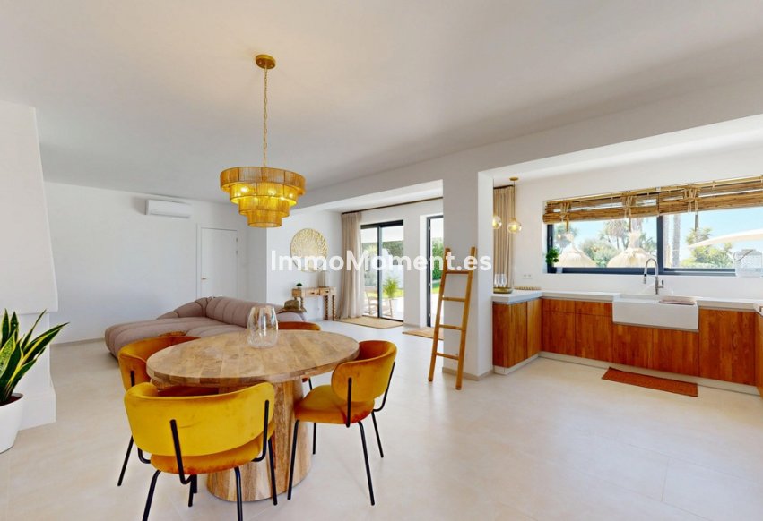 Bestaande woning - Villa - Estepona  - Estepona Centro