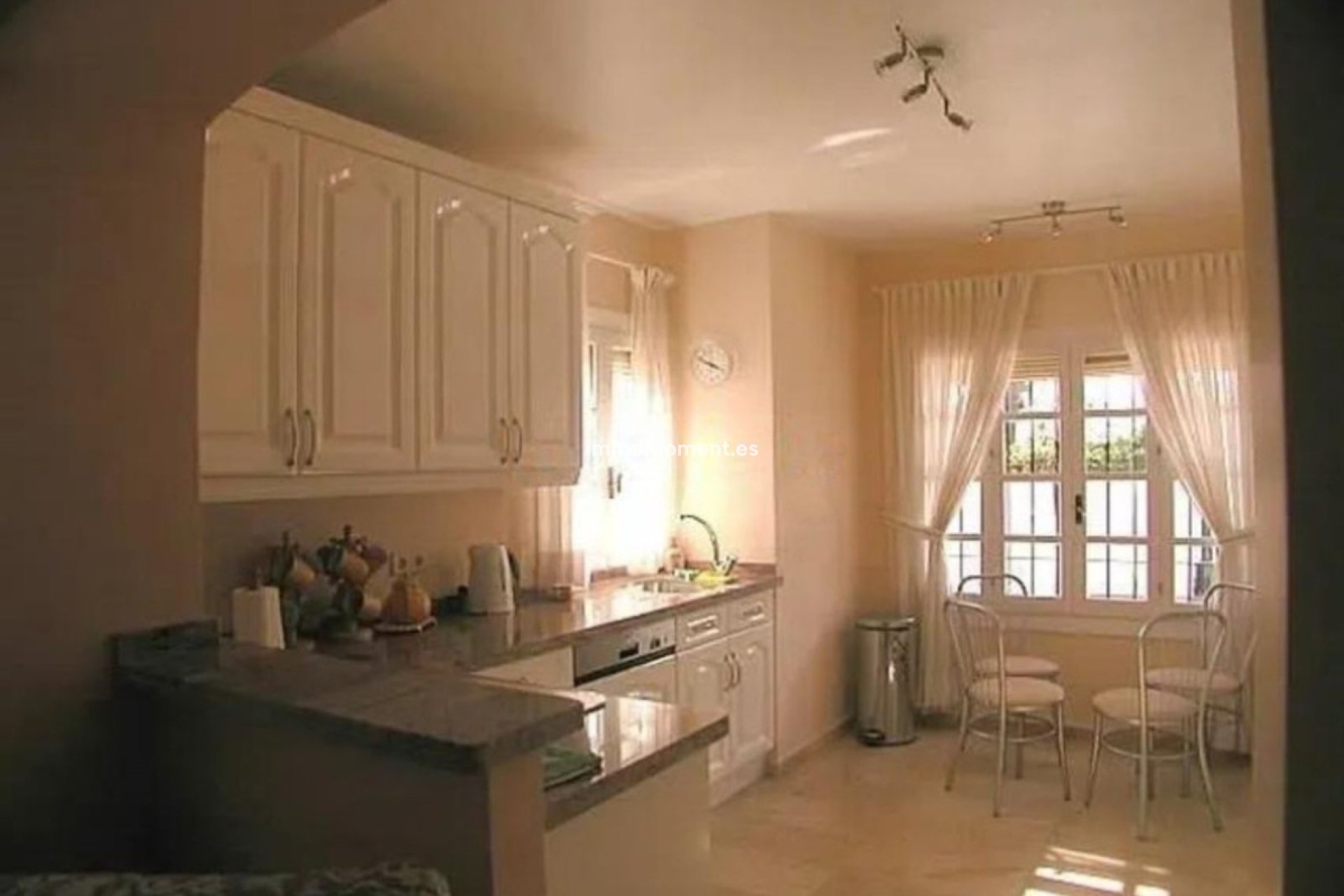 Bestaande woning - Villa - Estepona  - Estepona Centro